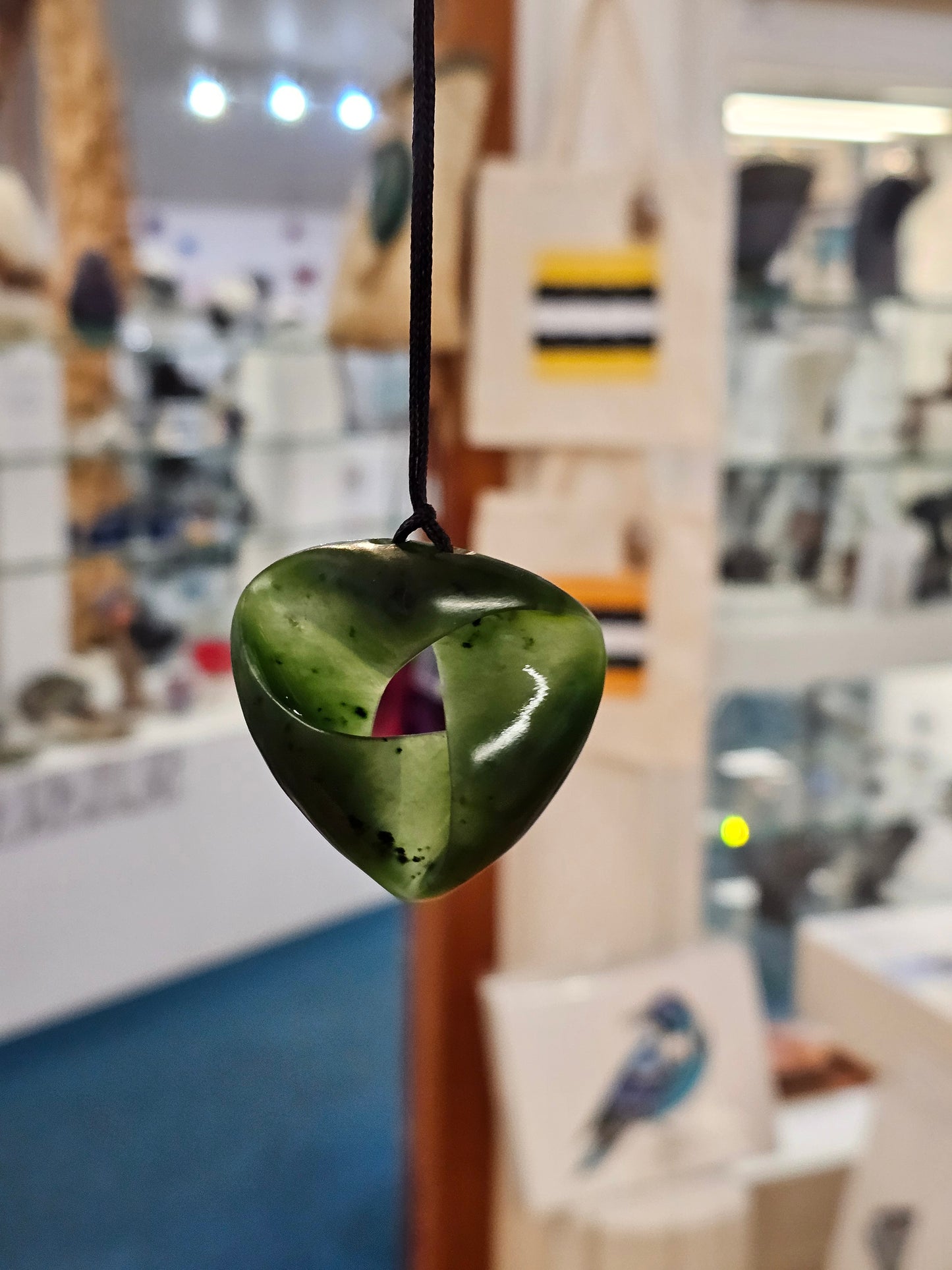 Pounamu Moebius Ribbon Carving