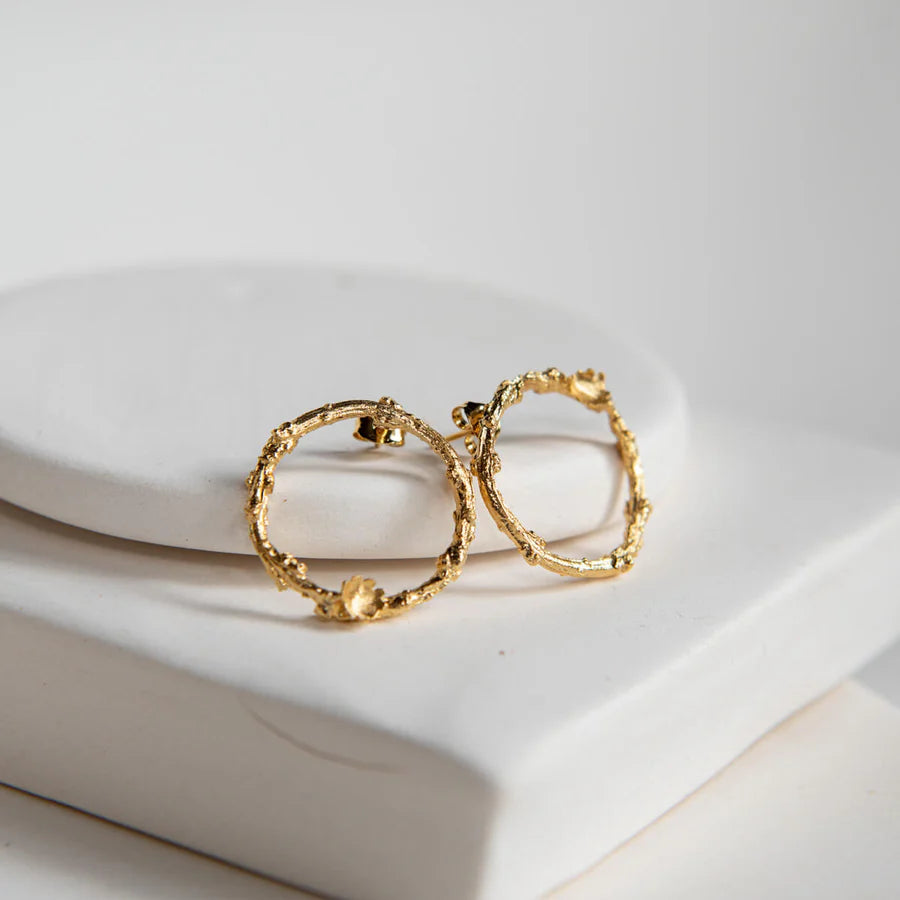 Briar Wreath Studs - Medium