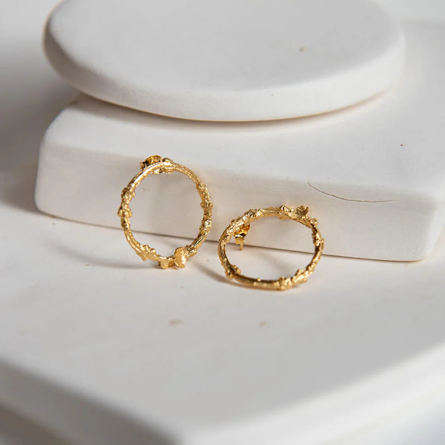 Briar Wreath Studs - Medium