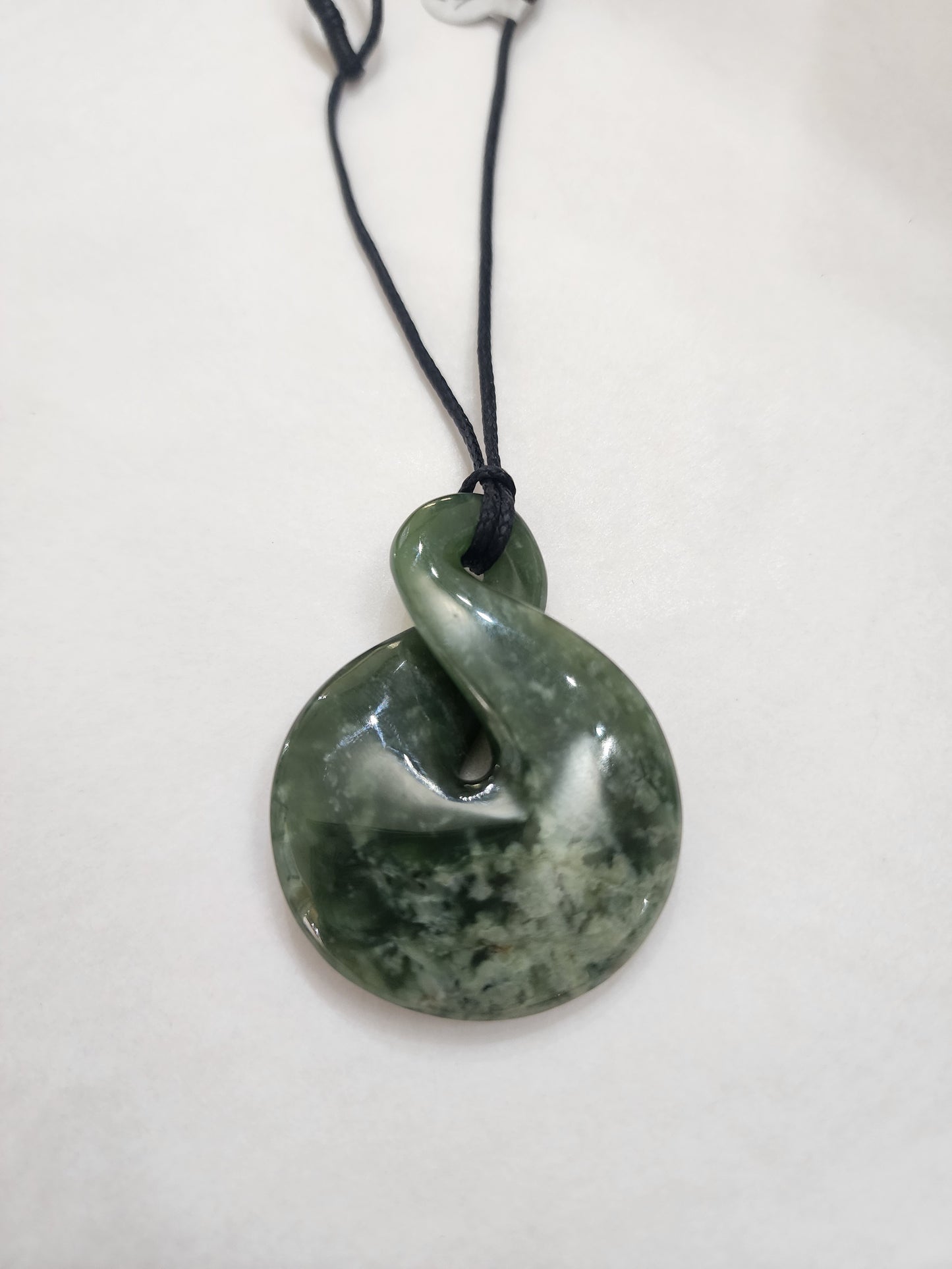 Twist Pendant - Pounamu