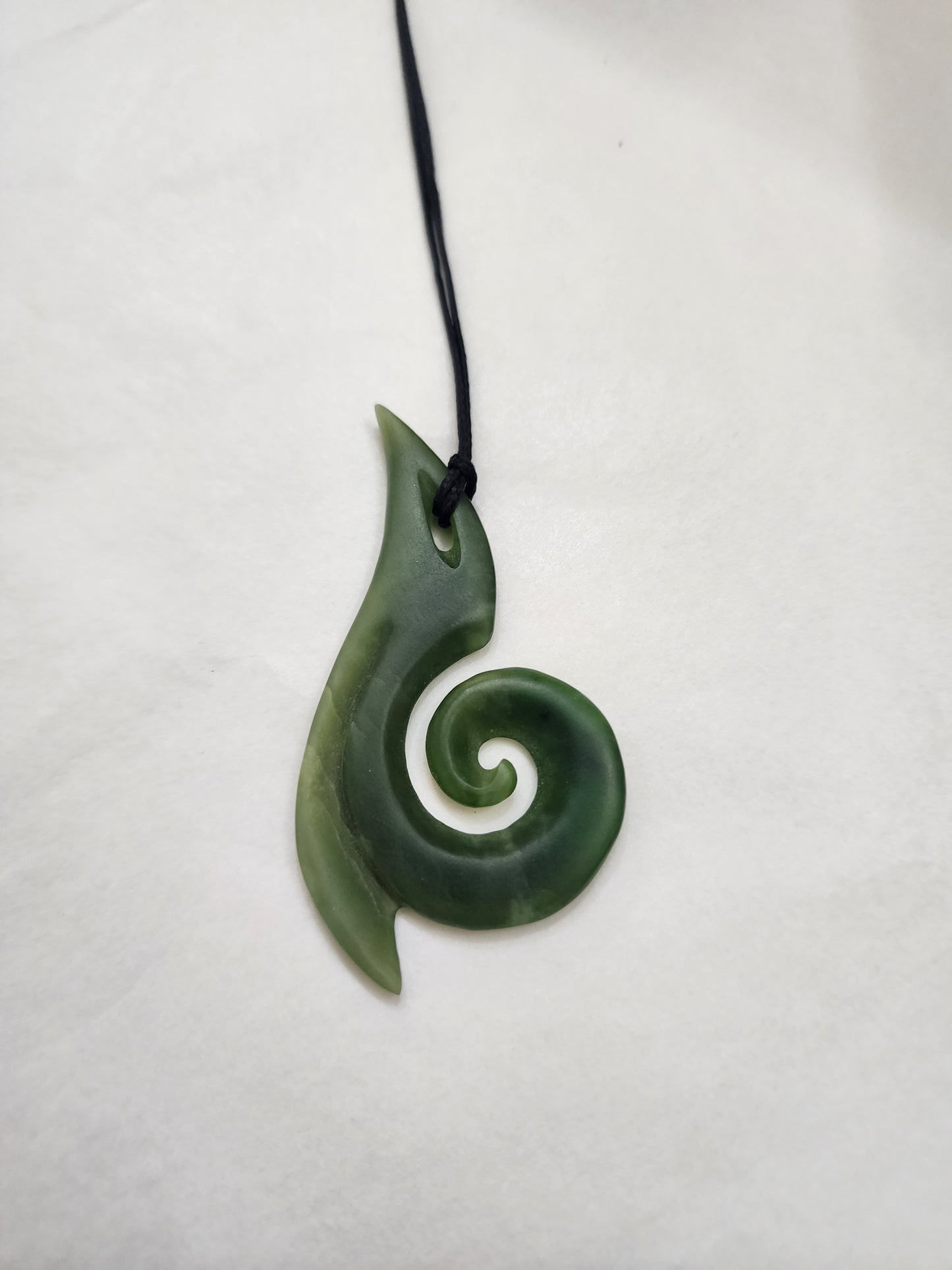 Medium Hook Pendant - Pounamu