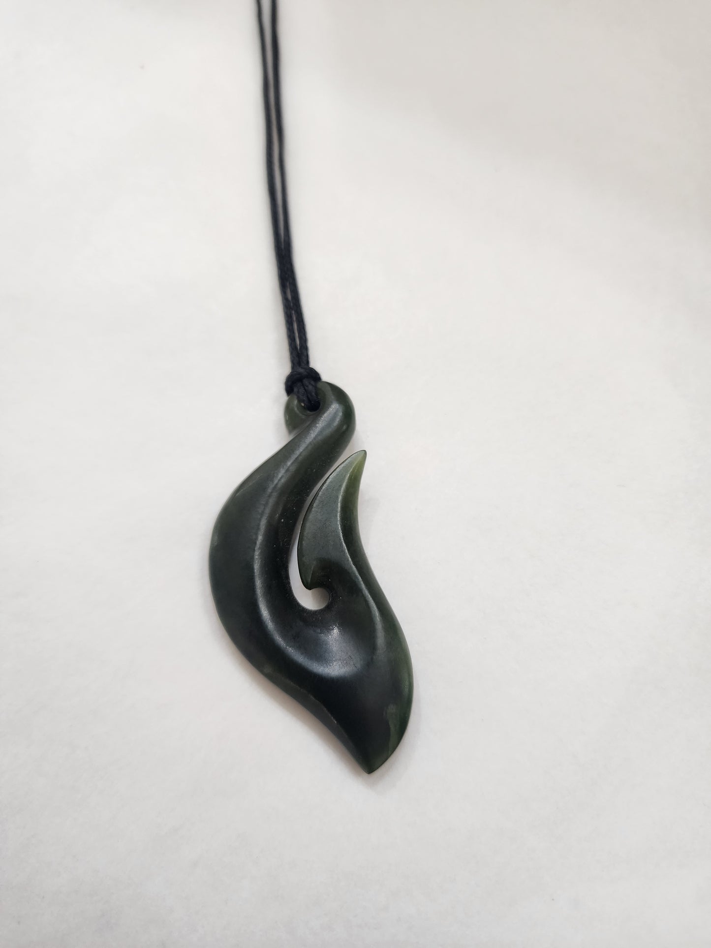 Medium Hook Pendant - Pounamu