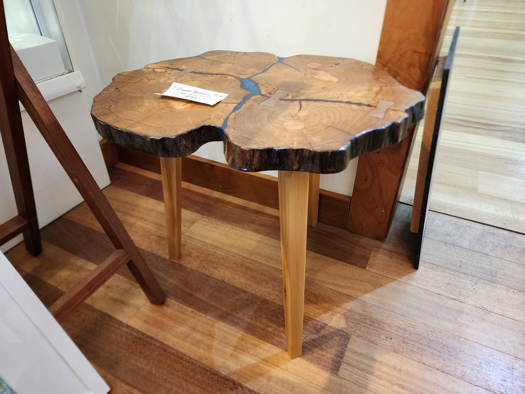 Side Table - 3 legged table