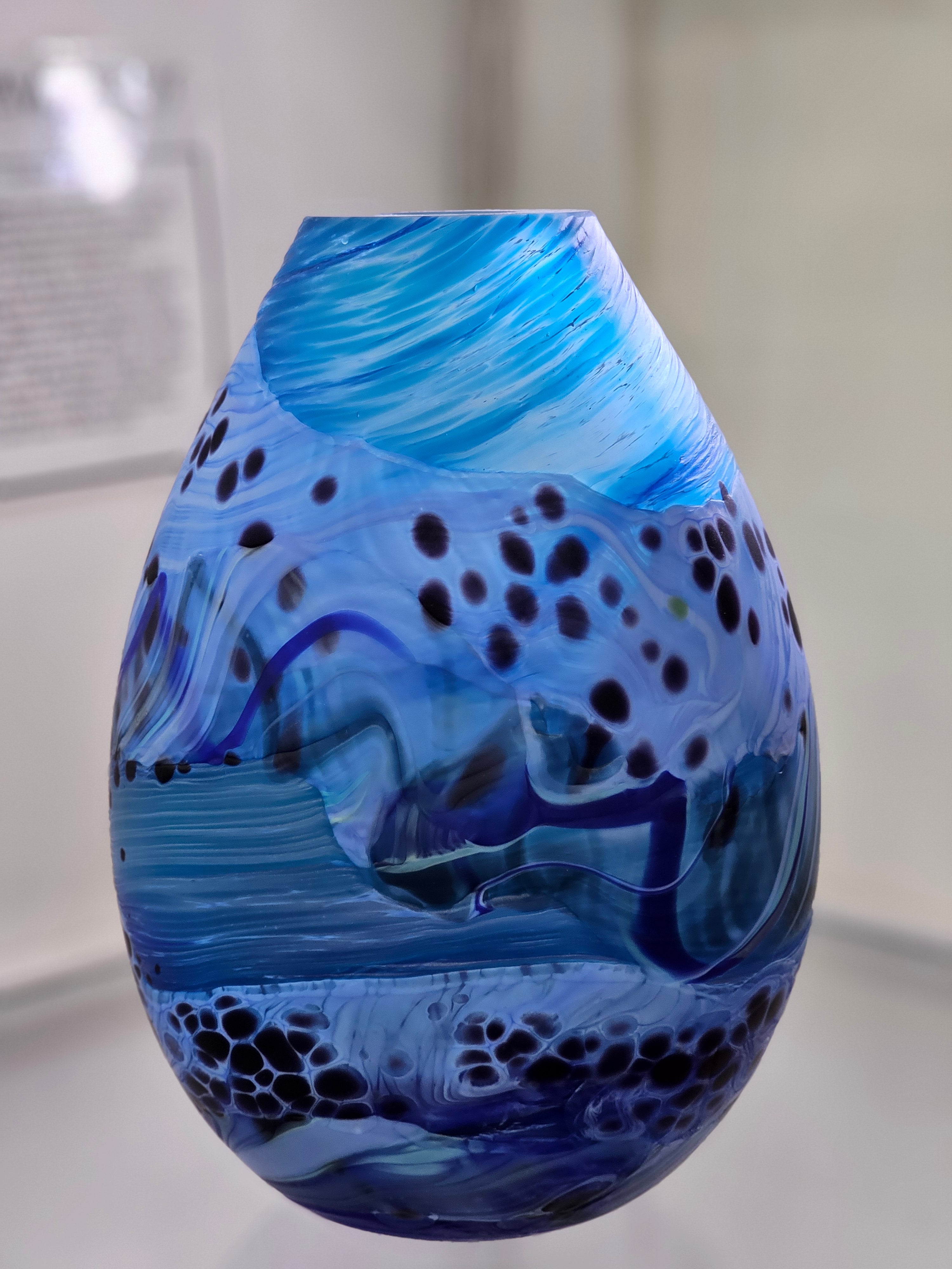 Volcanic Tear Vase (Medium)