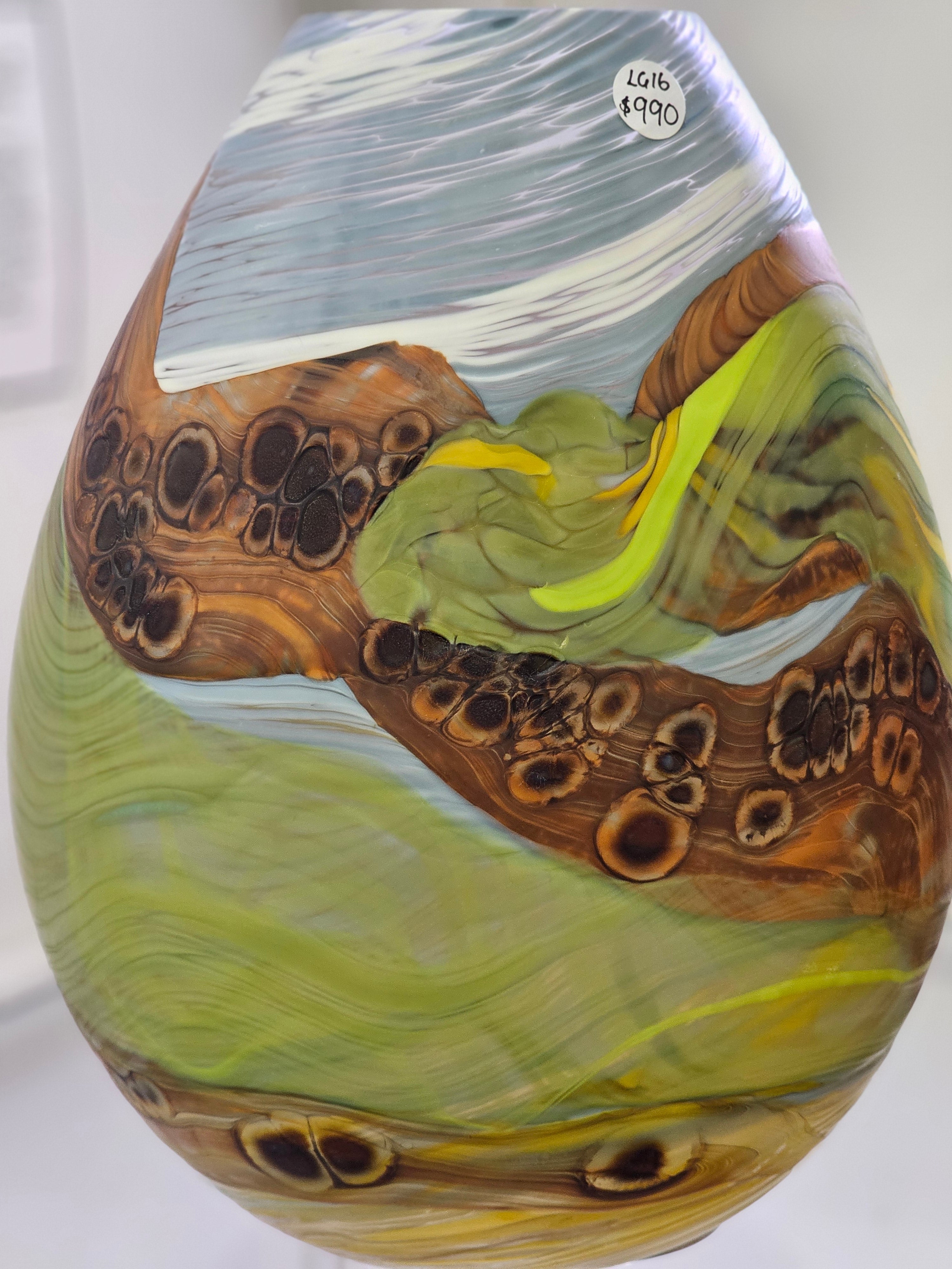 Volcanic Tear Vase (Medium)