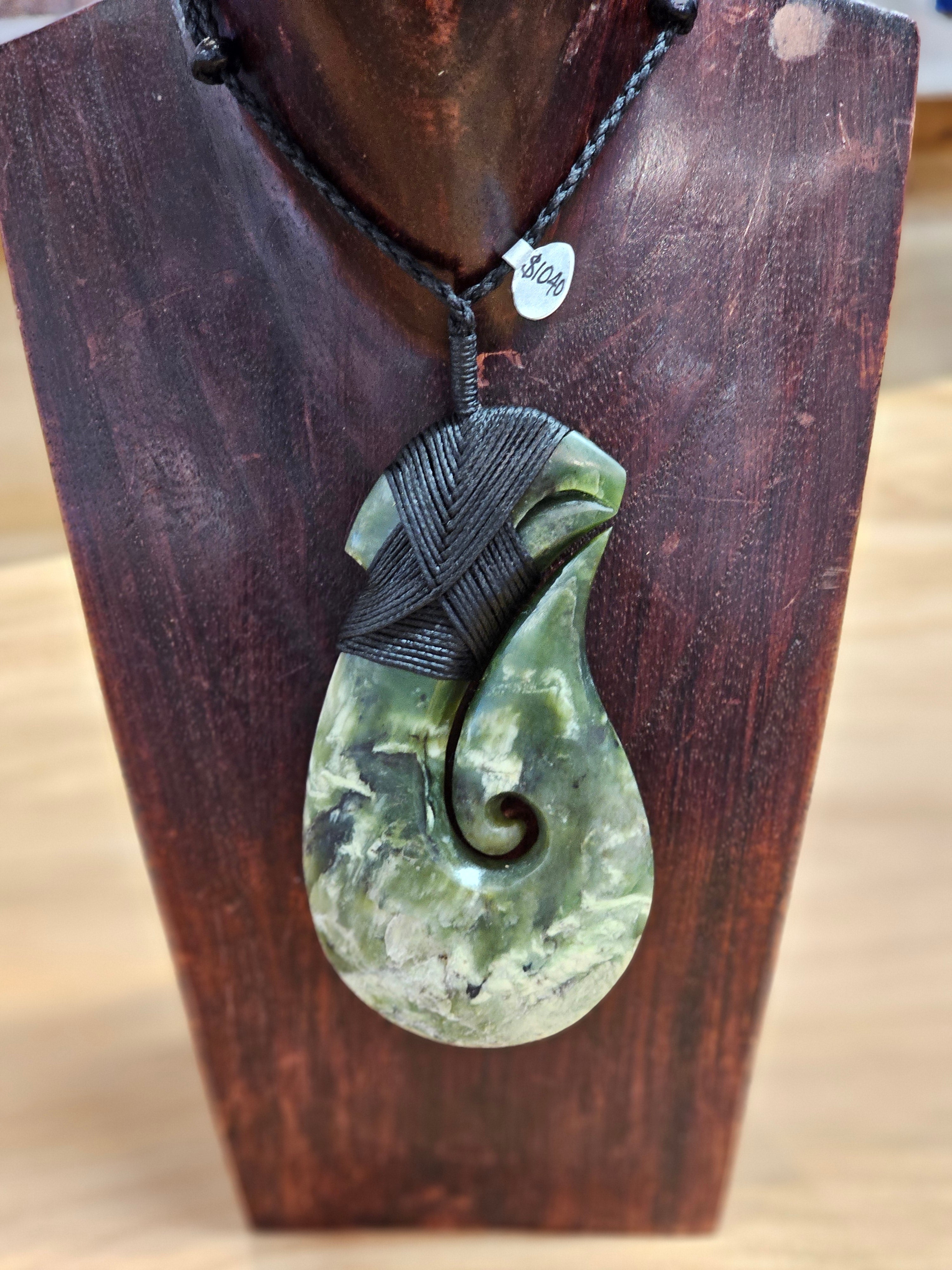 Pounamu Sculptural Hook