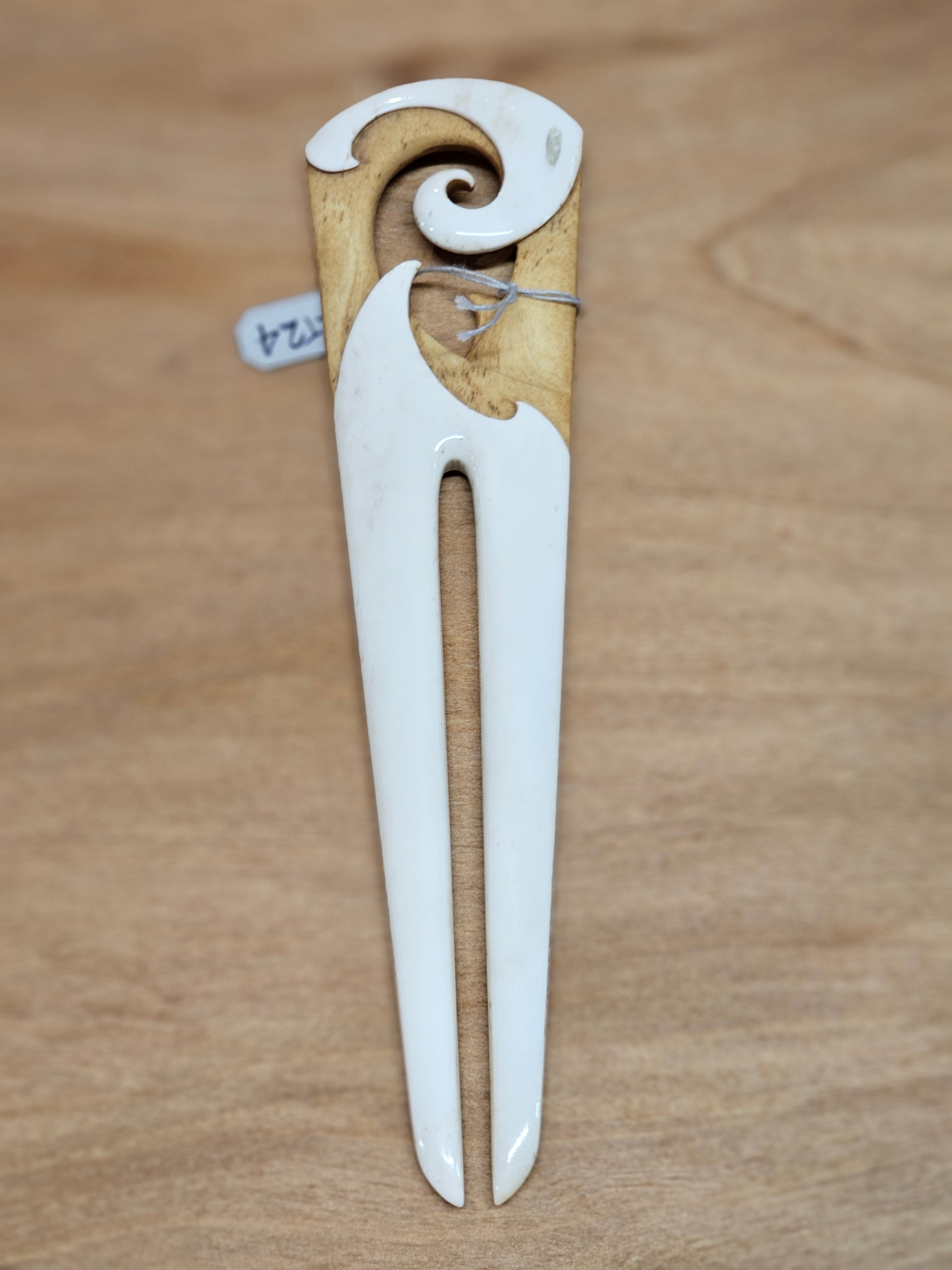 Two Tone Heru - Whalebone