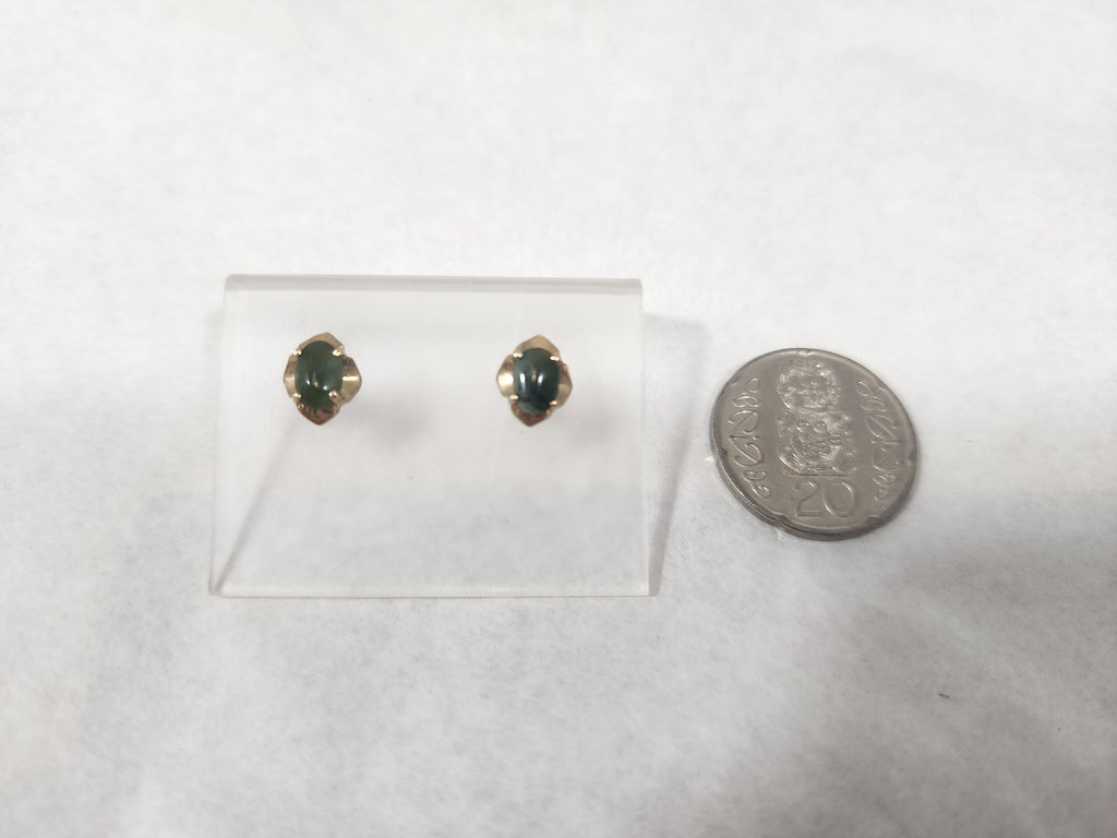 Pounamu - 9ct Gold Studs