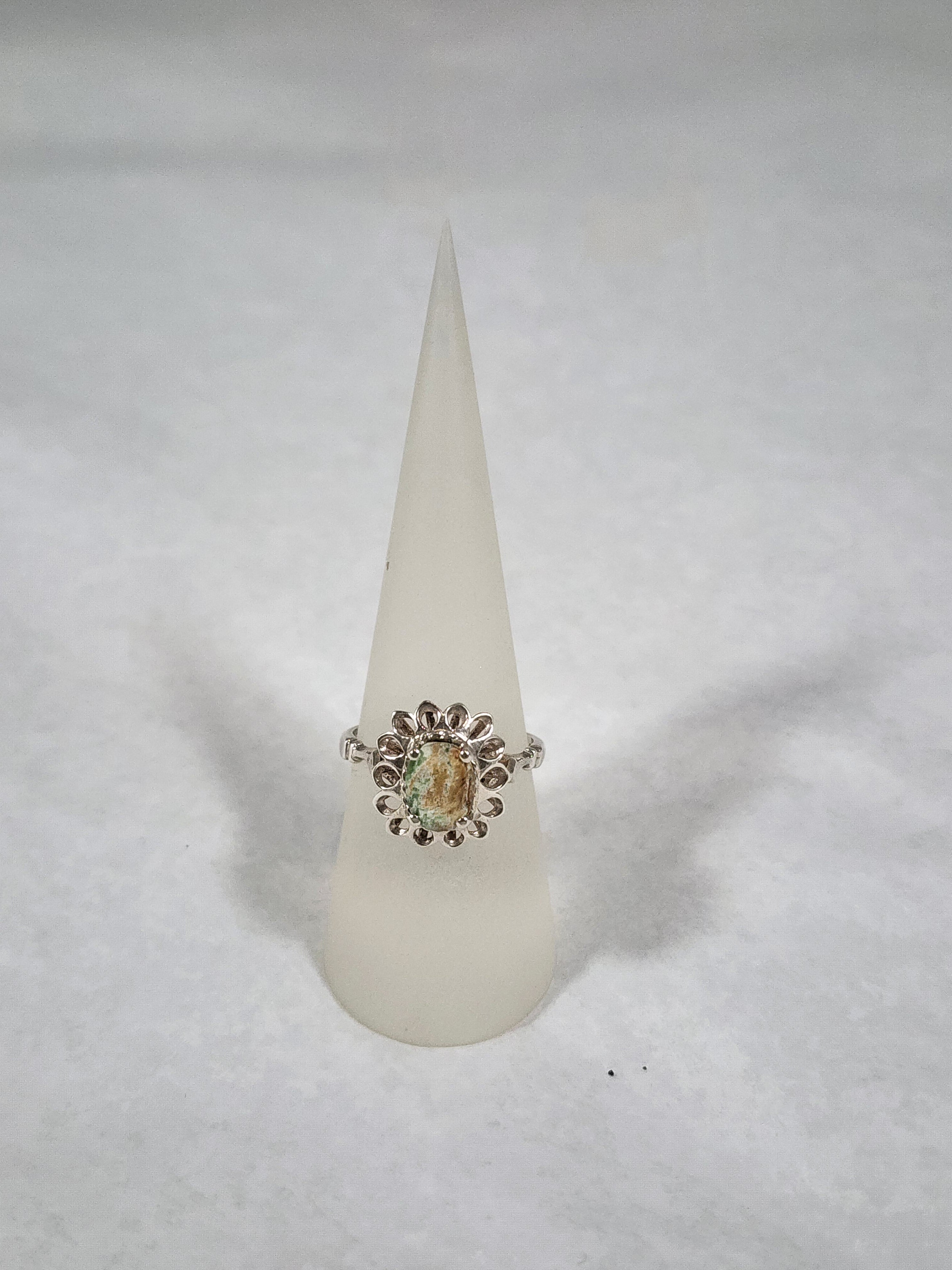 Pounamu Princess Cut - Ring