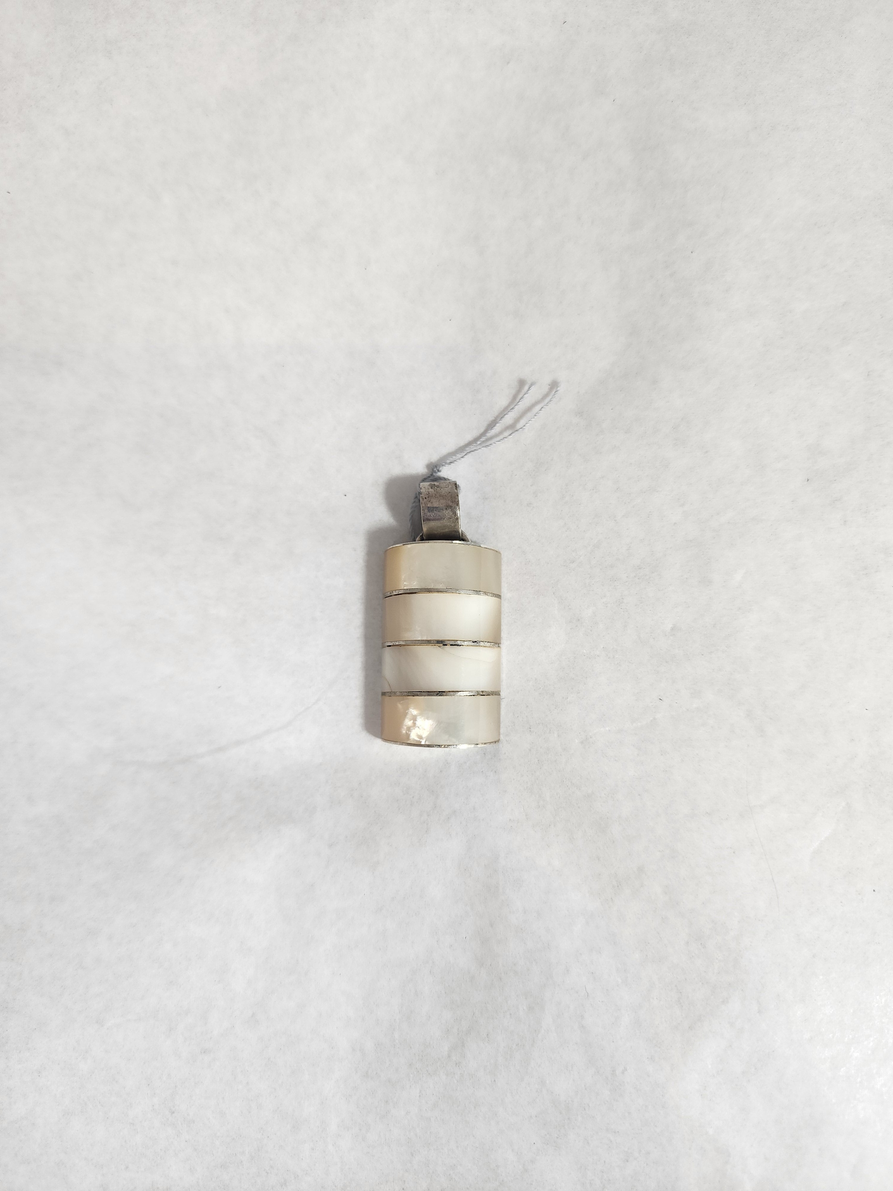 Mother of Pearl Oval Silverstripe -  Pendant