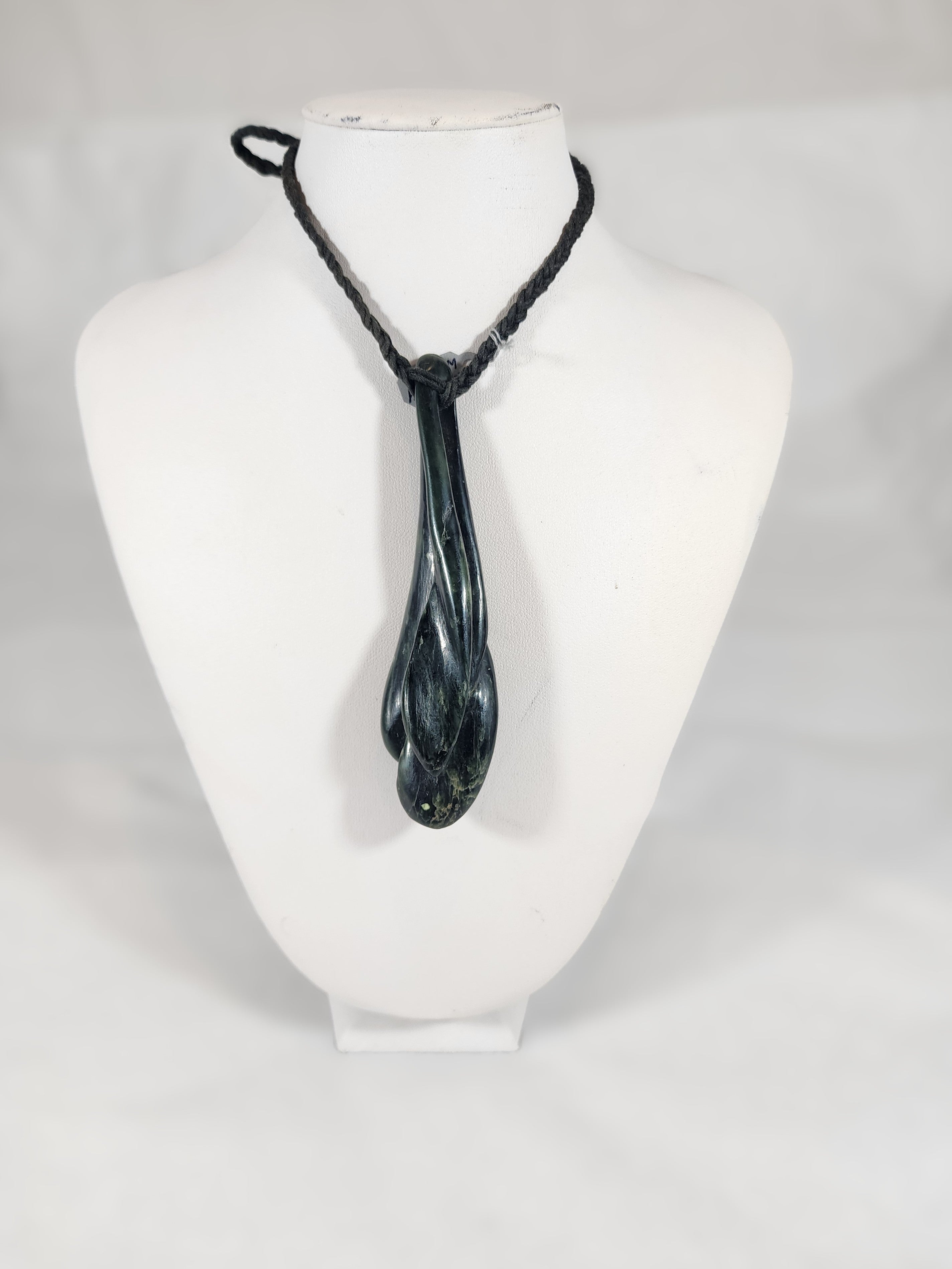 Northland Bowenite Harekeikei - Pendant