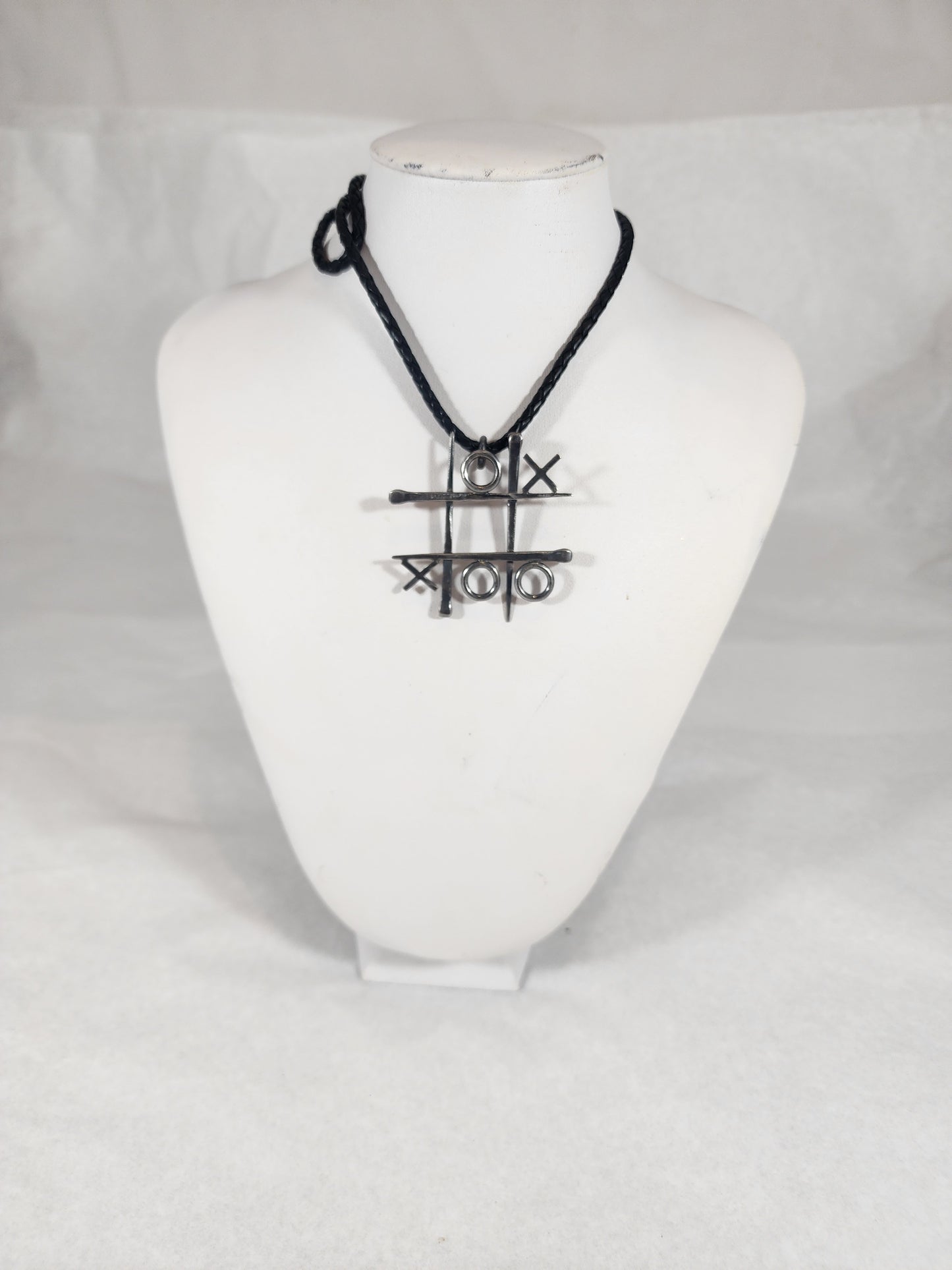 Noughts and Crosses - Pendant