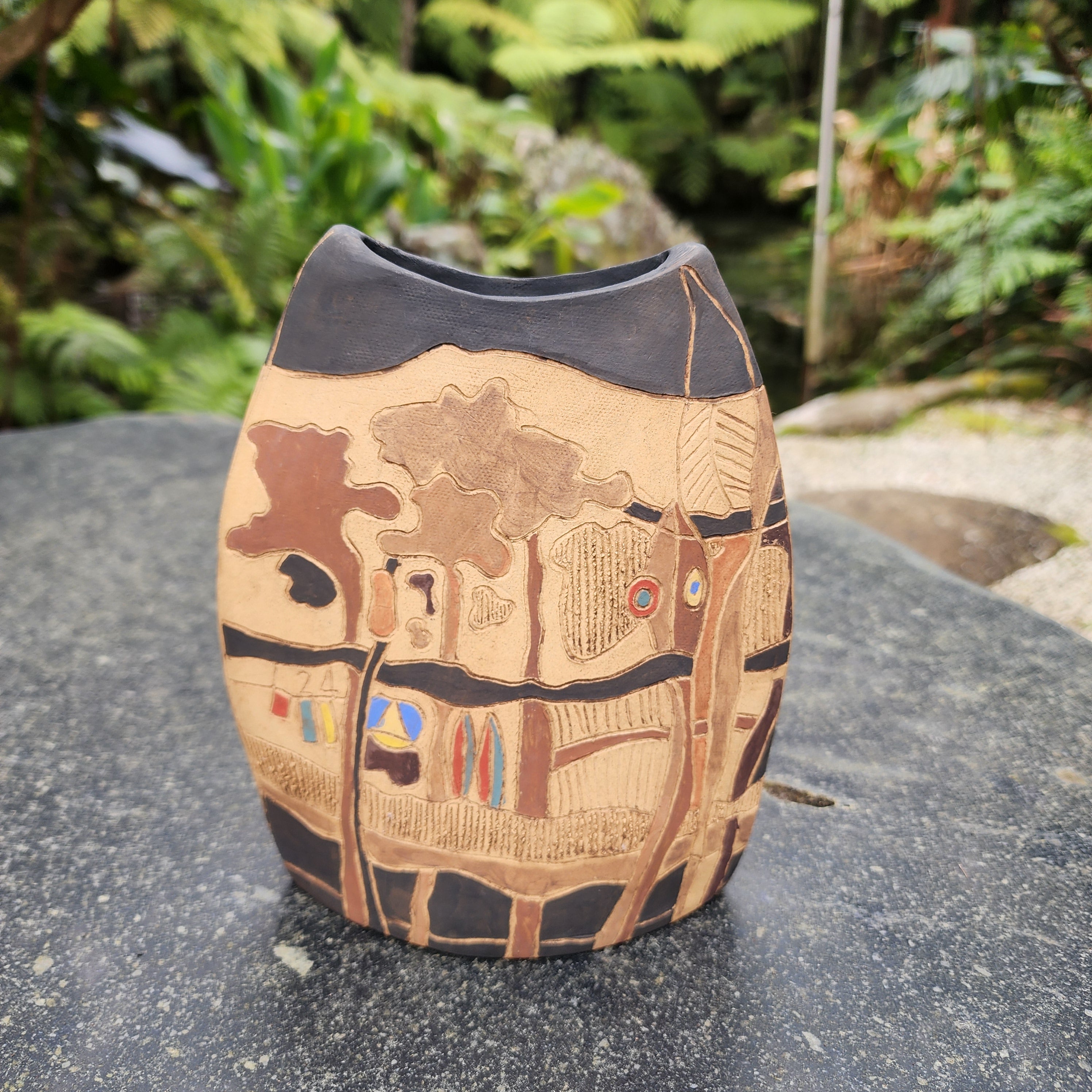 Outback - Lucy Pot