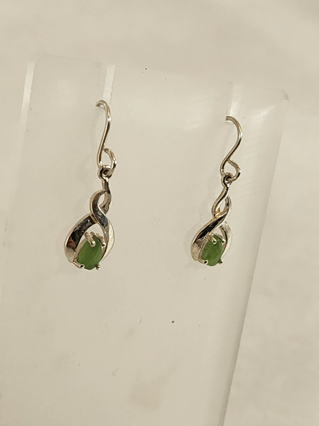 Pounamu with Twist - Earring