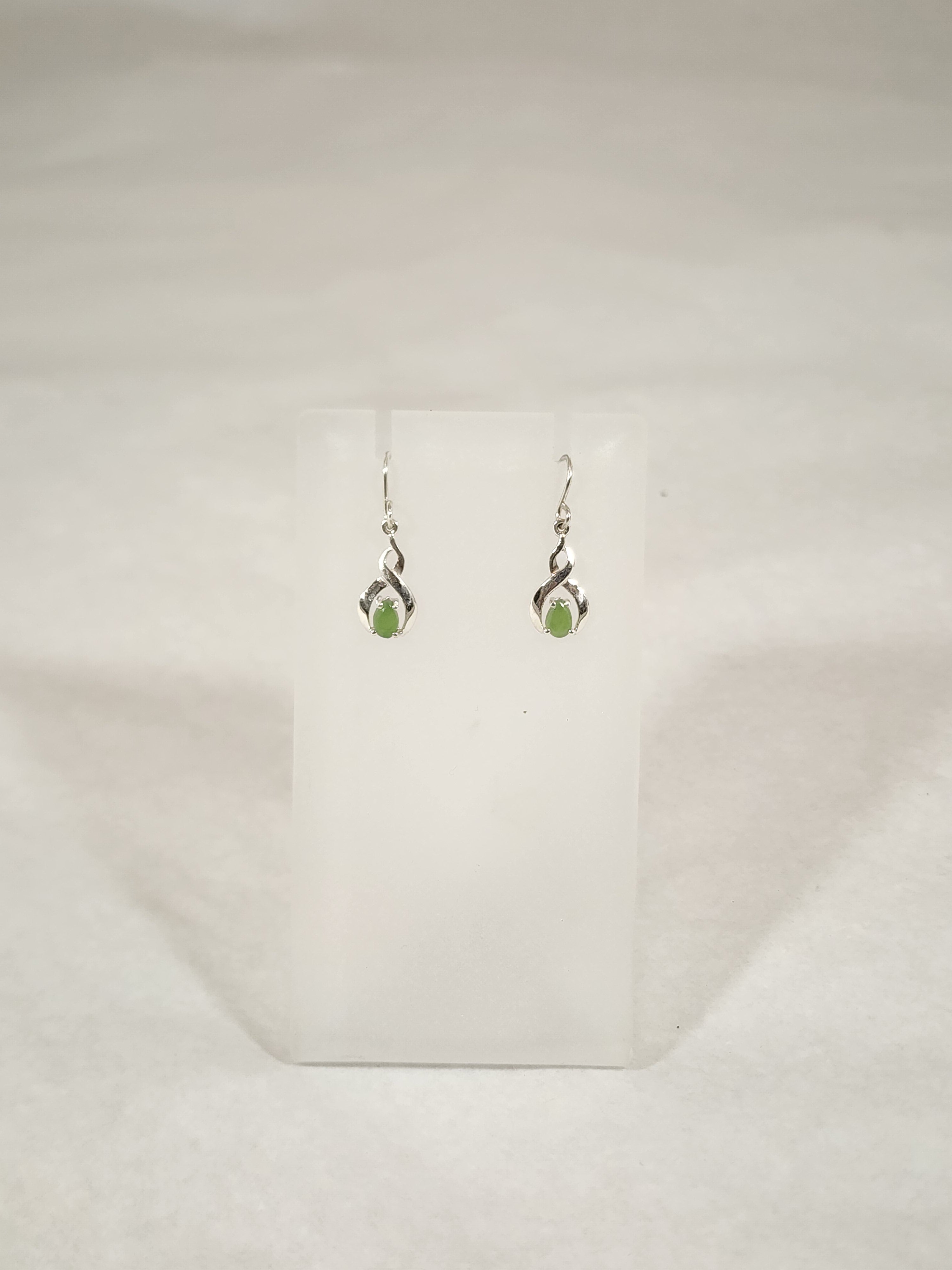 Pounamu with Twist - Earring