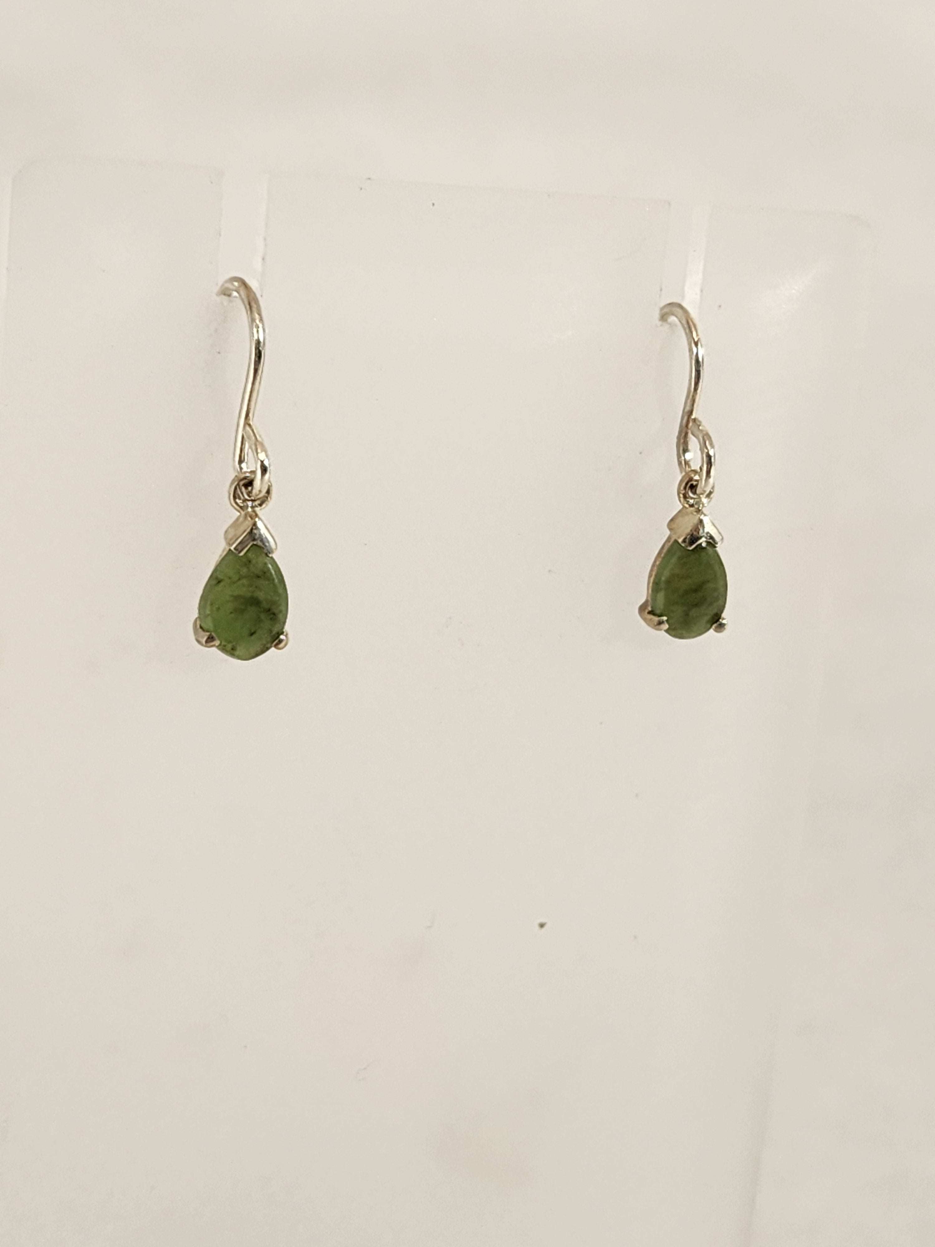 Pounamu Teardrop - Earring