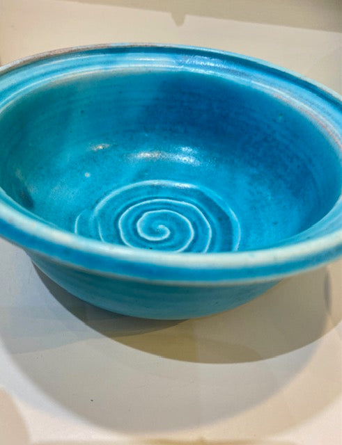 Blue mugs and bowls