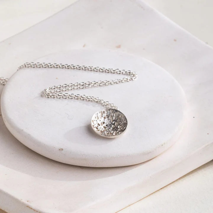 Lace Detail Necklace