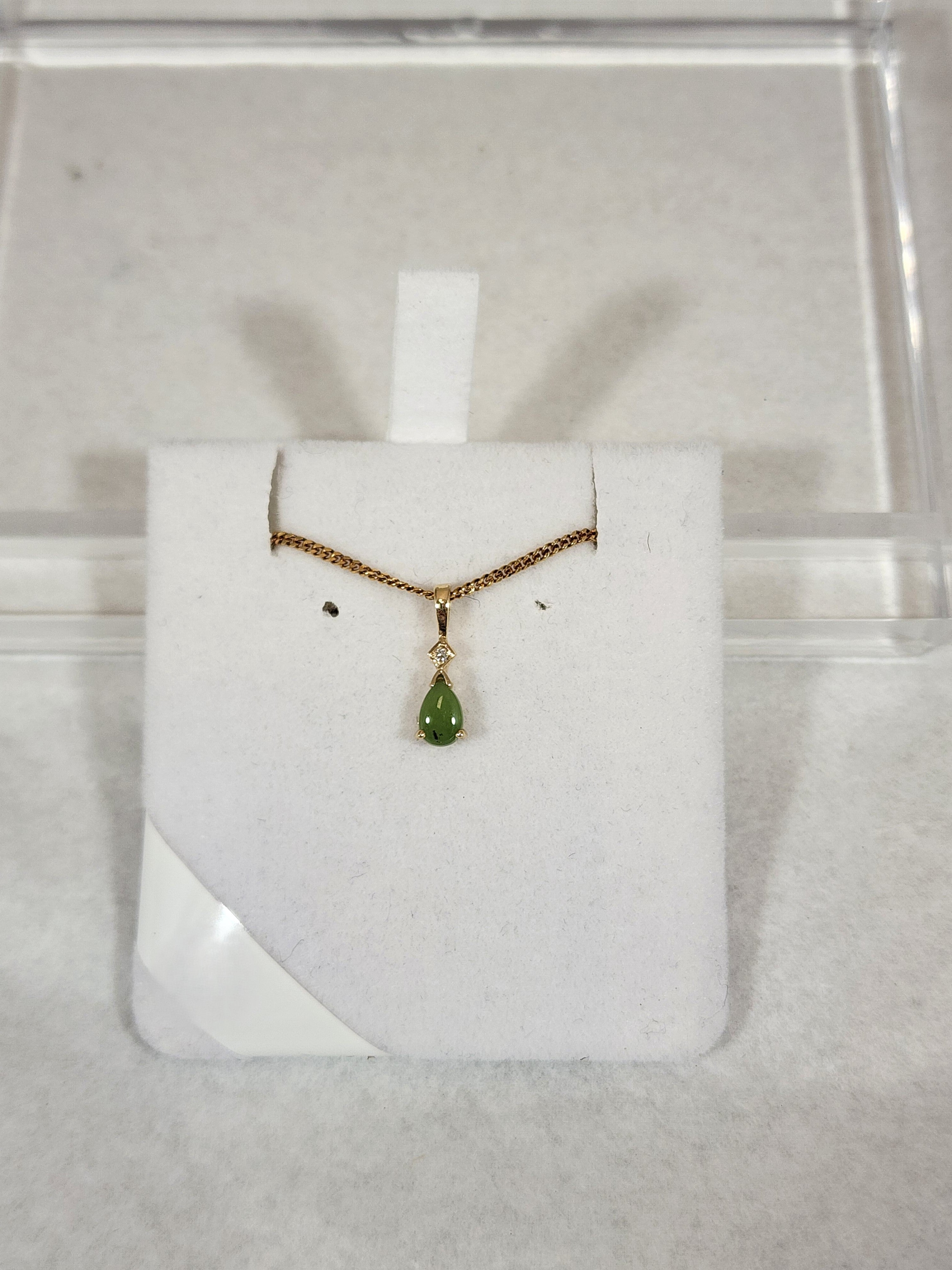 Pounamu Teardrop 9ct with Diamond - Pendant