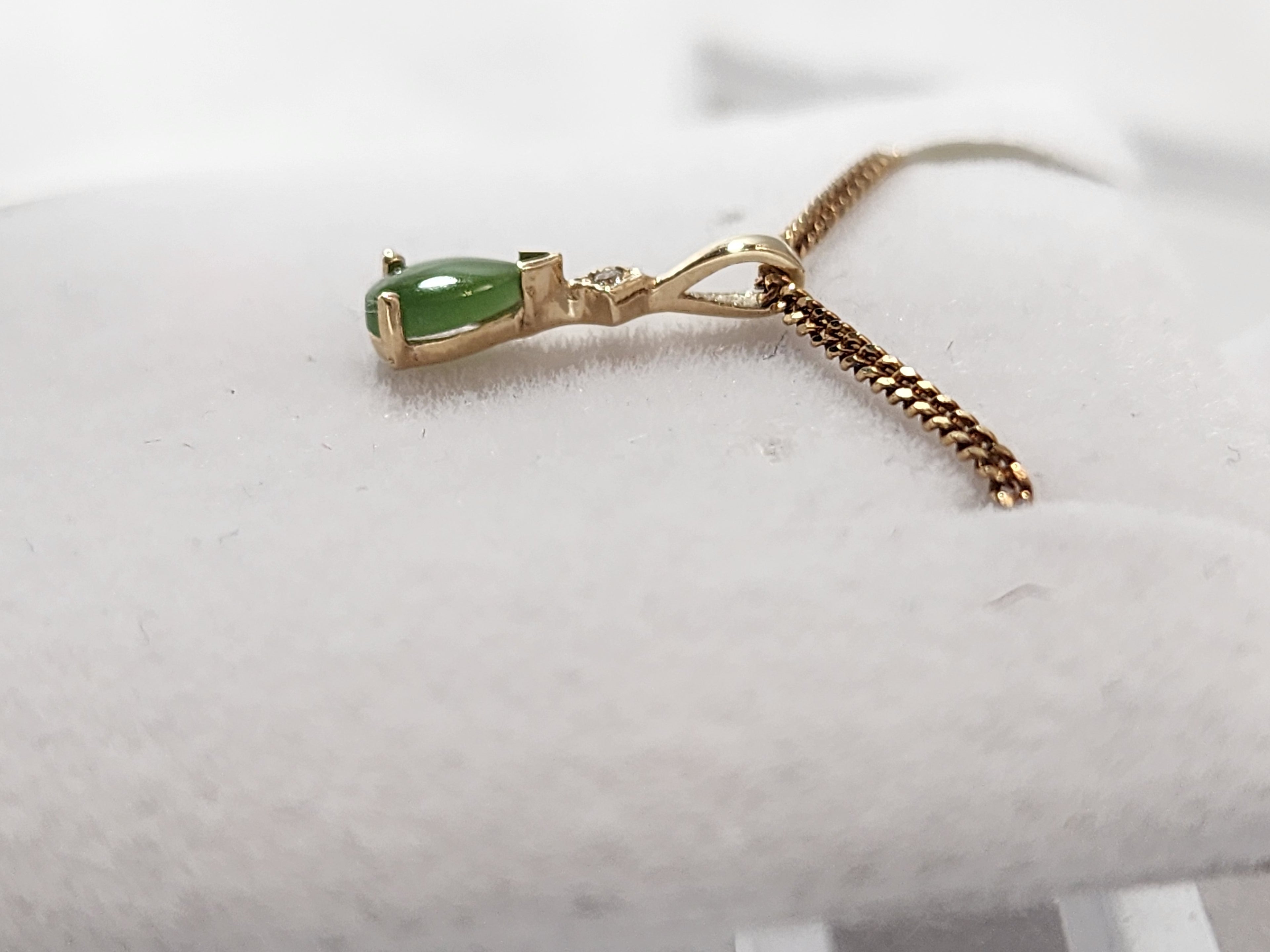 Pounamu Teardrop 9ct with Diamond - Pendant