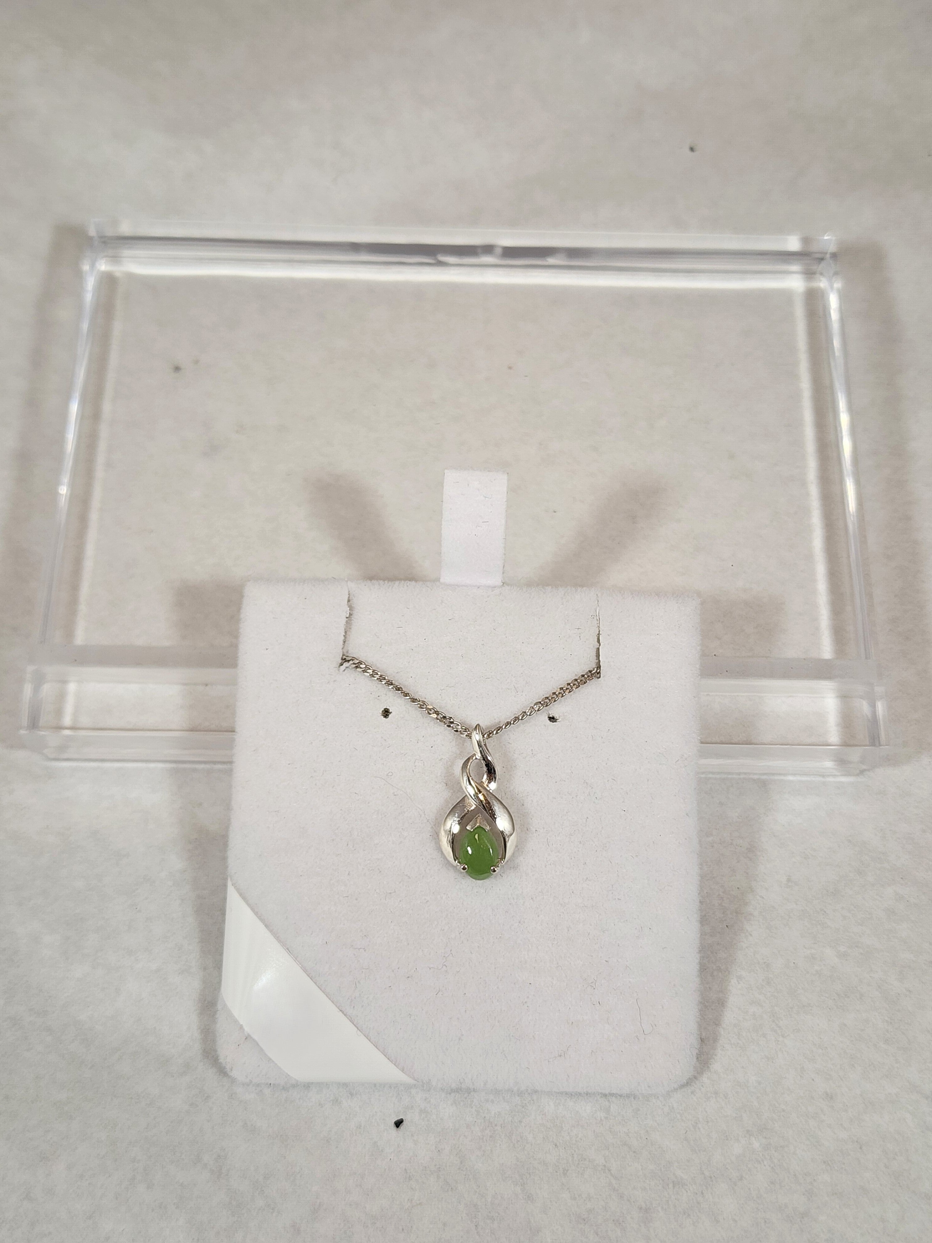 Pounamu Teardrop with Twist - Pendant