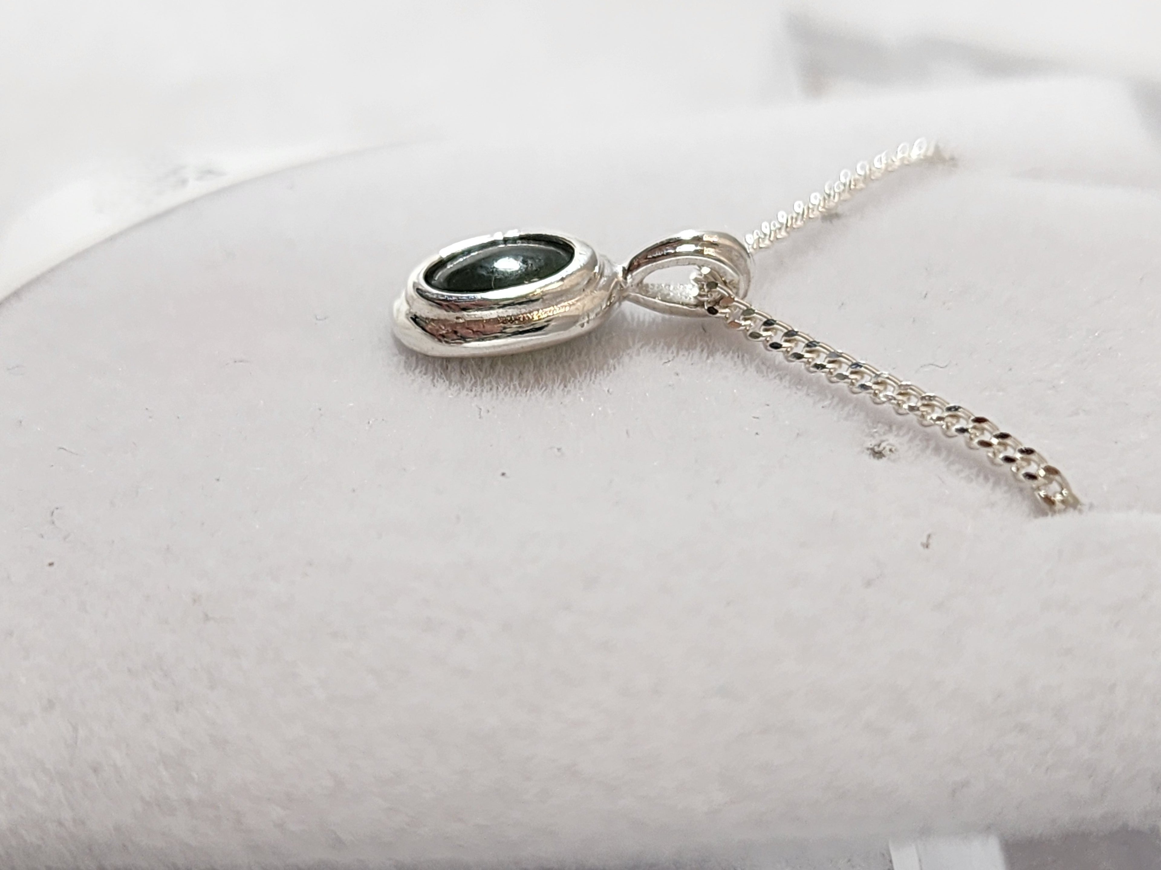 Pounamu Oval - Pendant