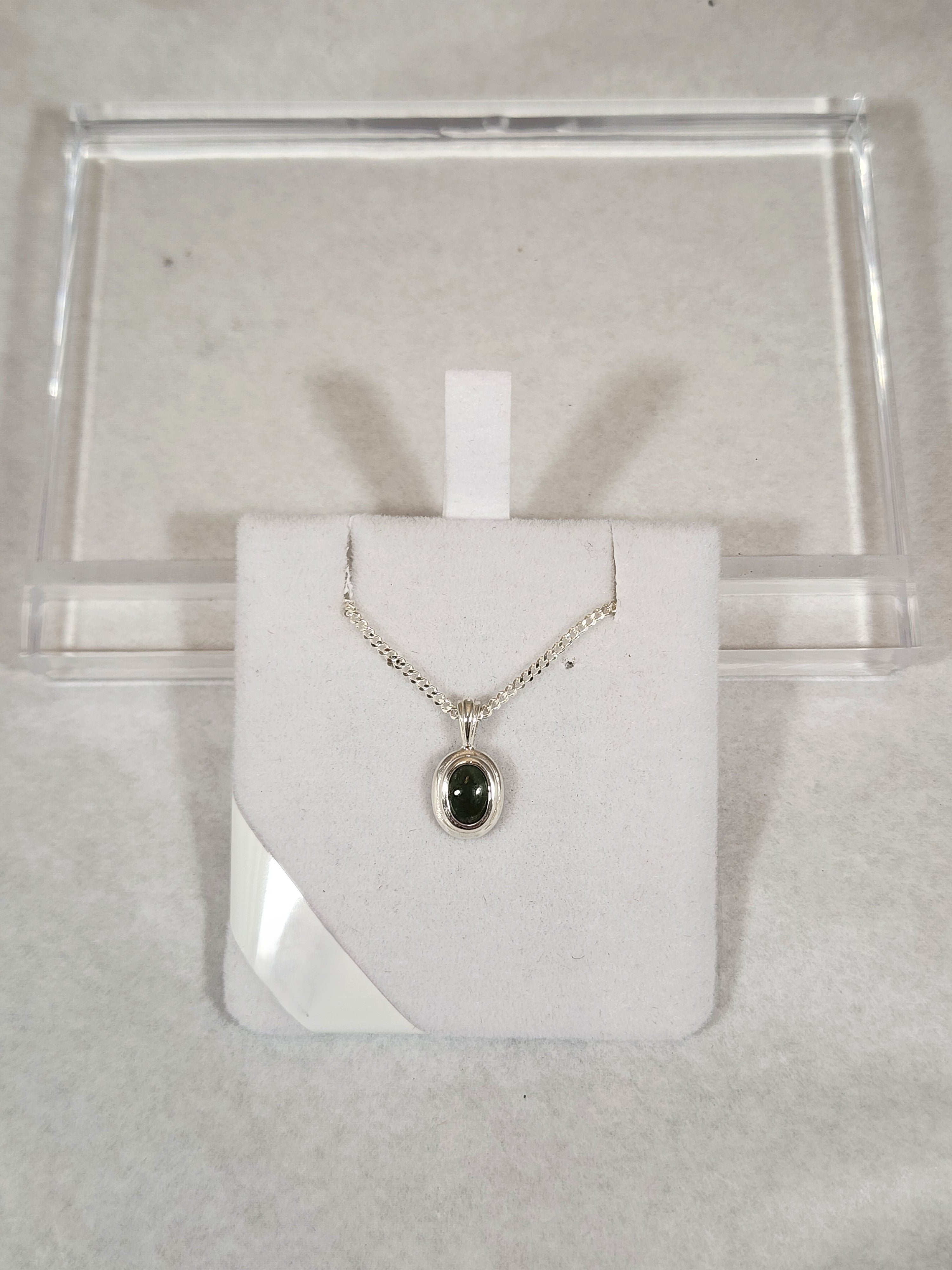 Pounamu Oval - Pendant