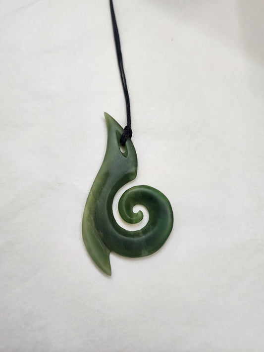 Medium Hook Pendant - Pounamu