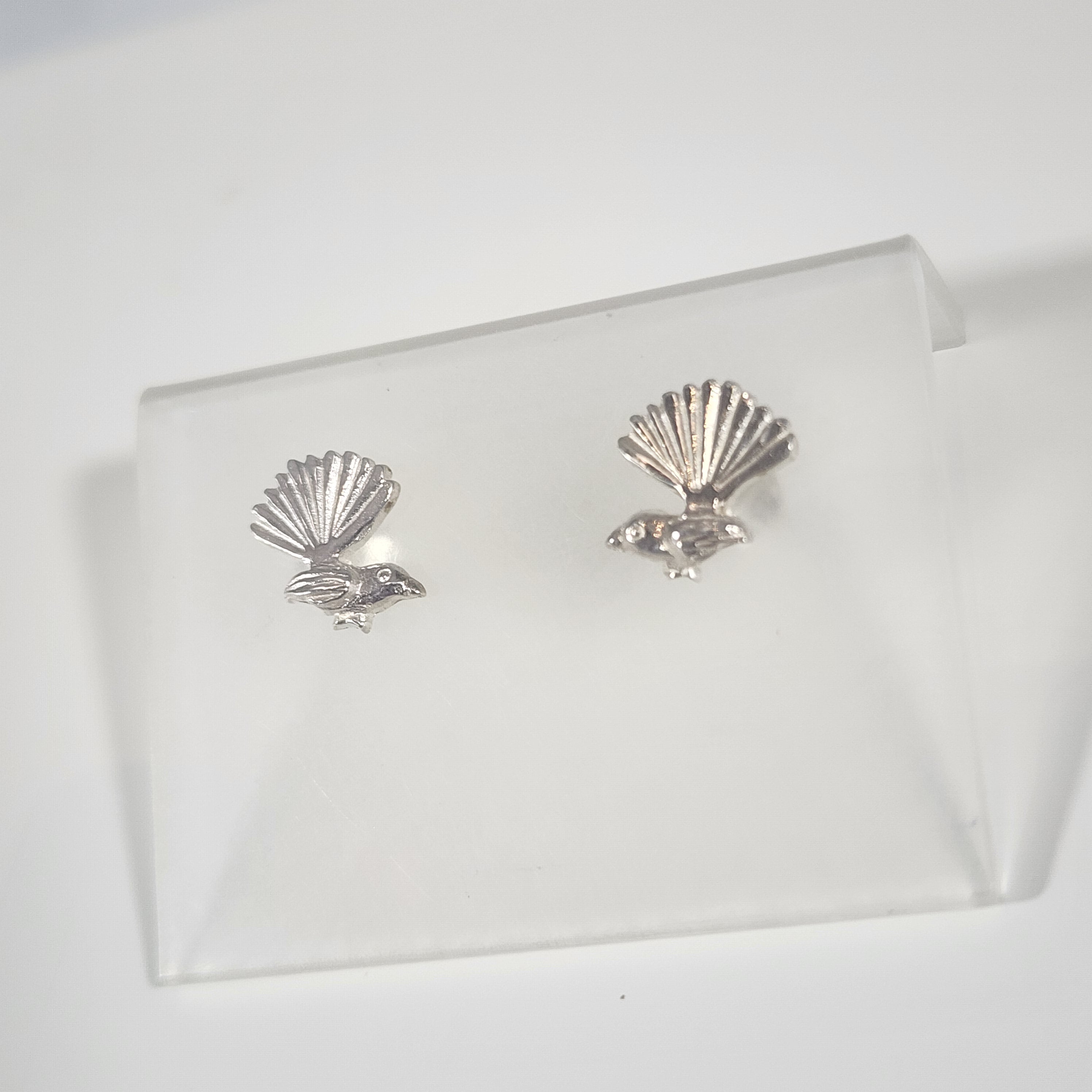 Fantail - Studs