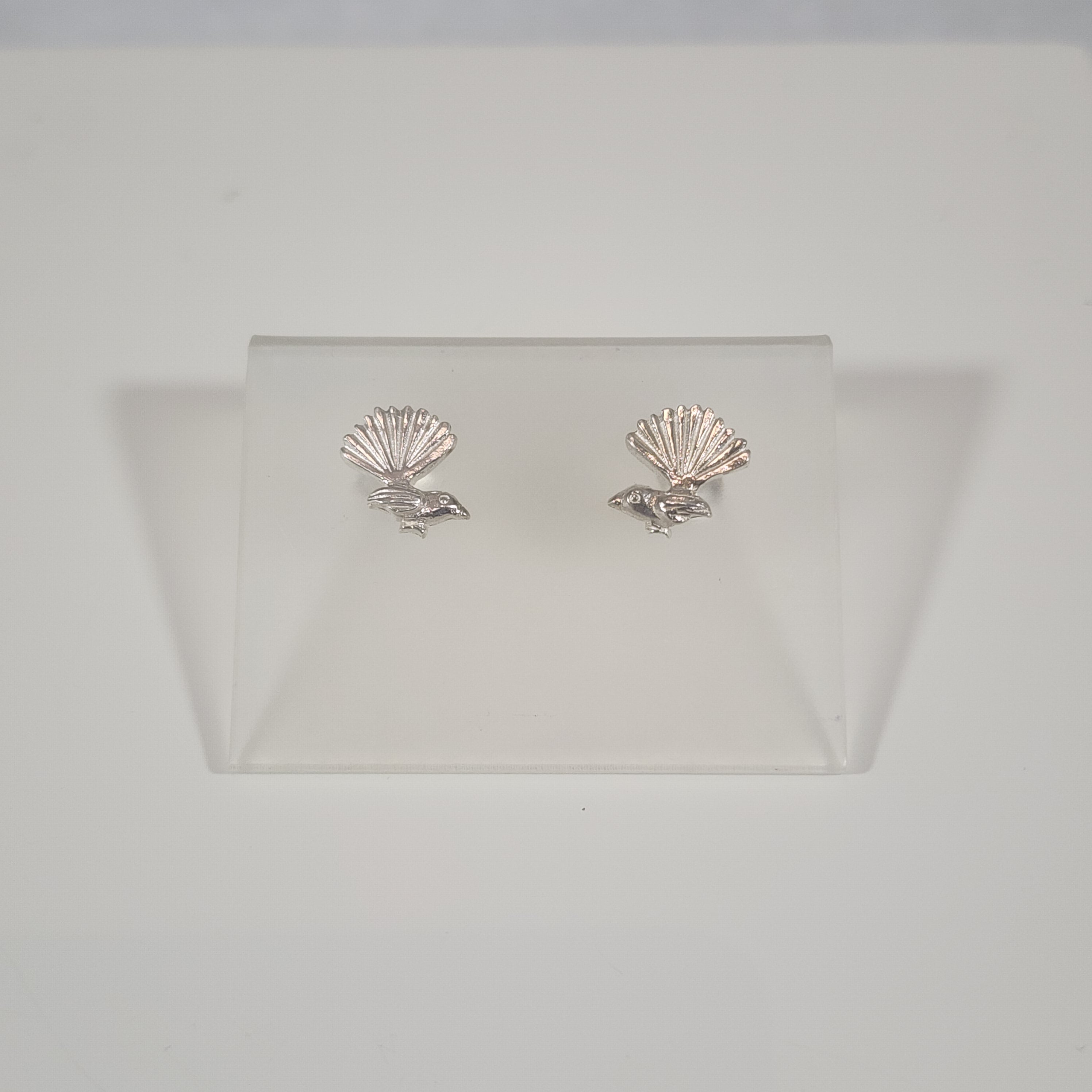 Fantail - Studs