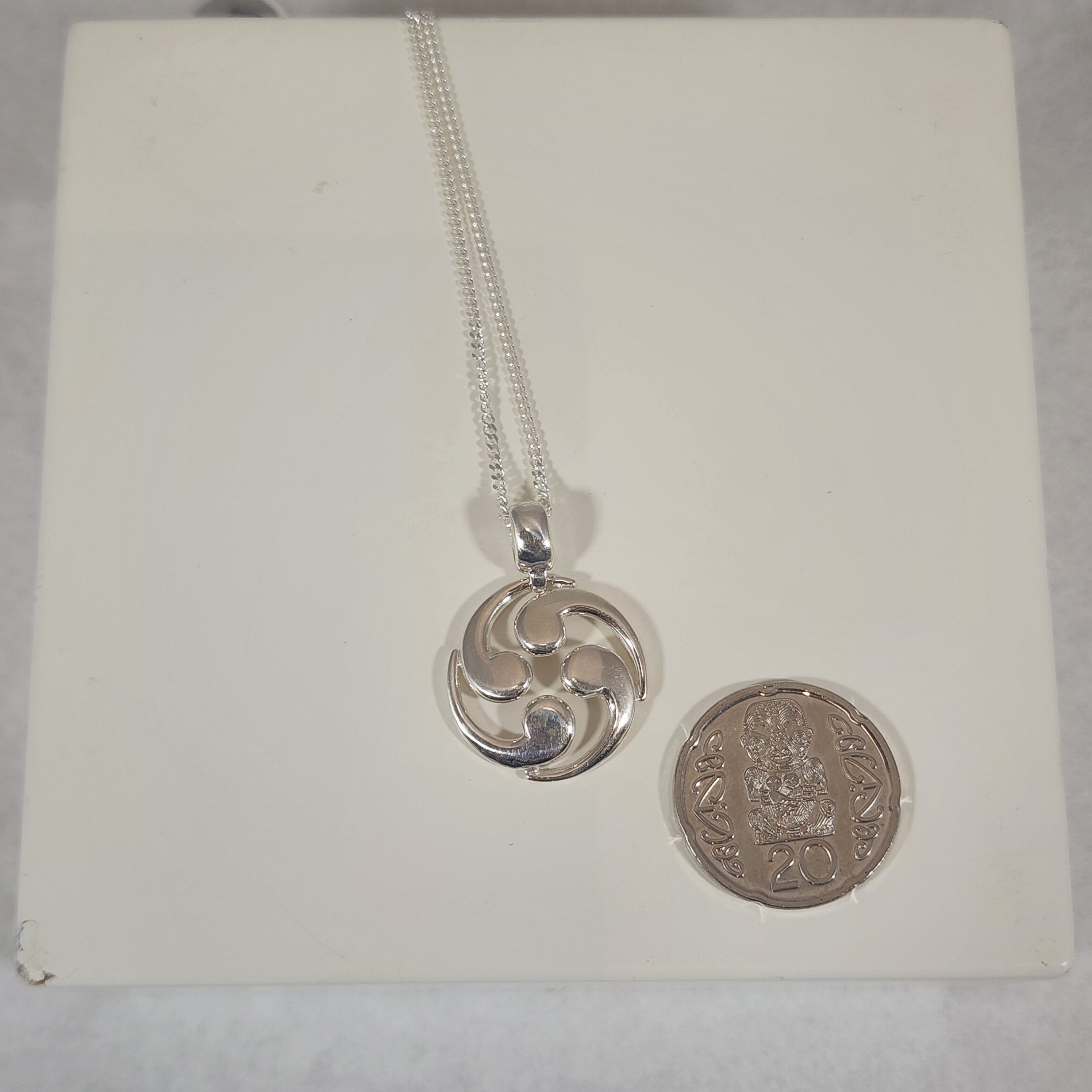 Korus in Circle - Pendant