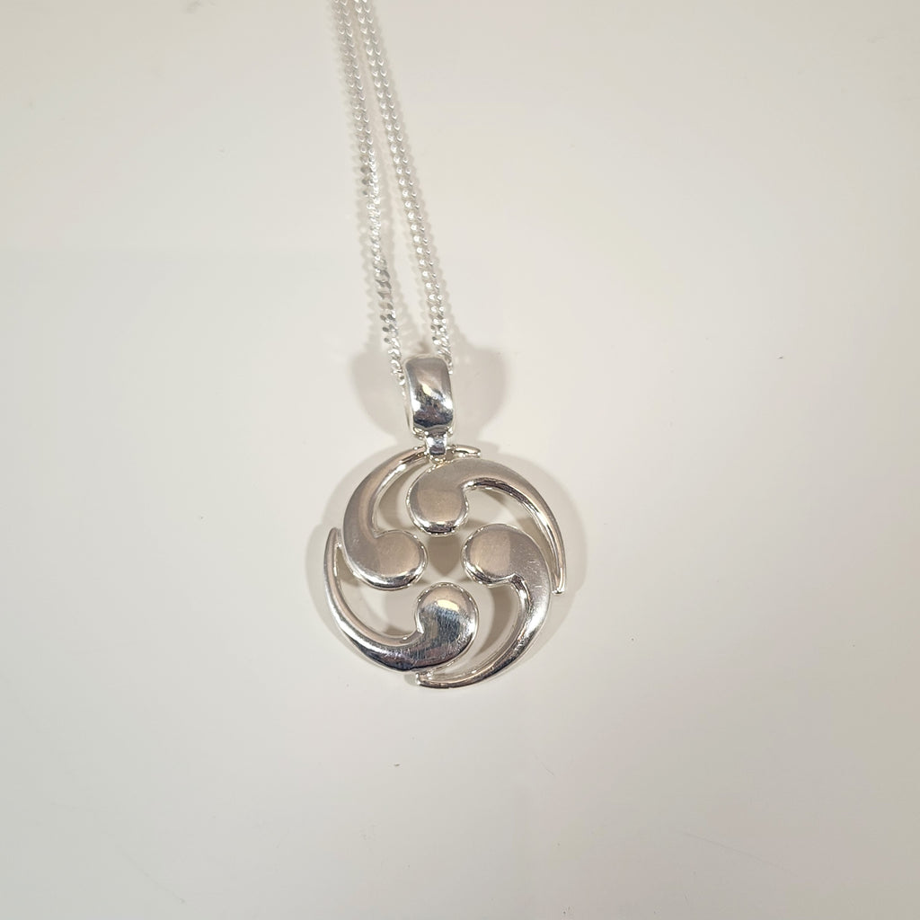 Korus in Circle - Pendant