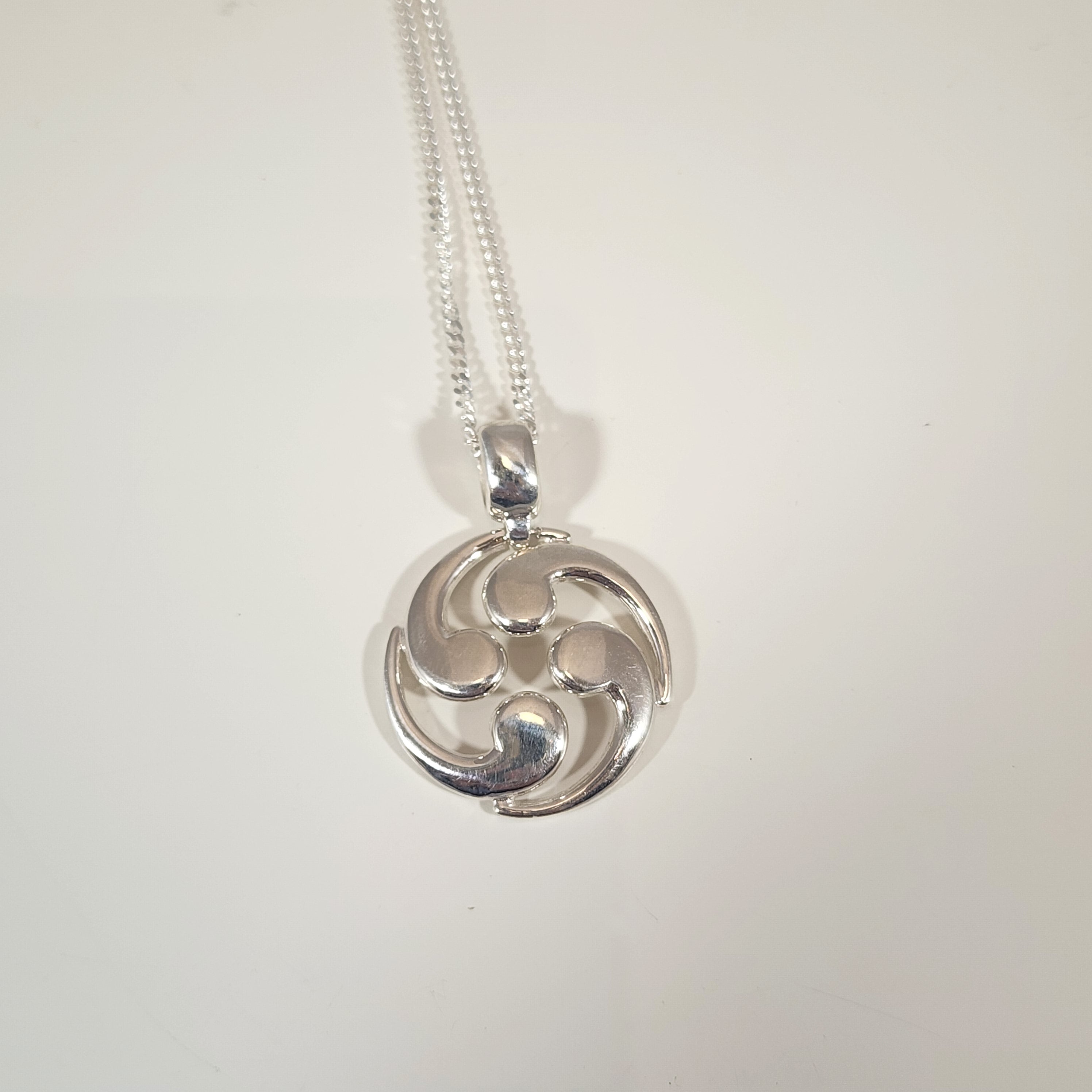 Korus in Circle - Pendant
