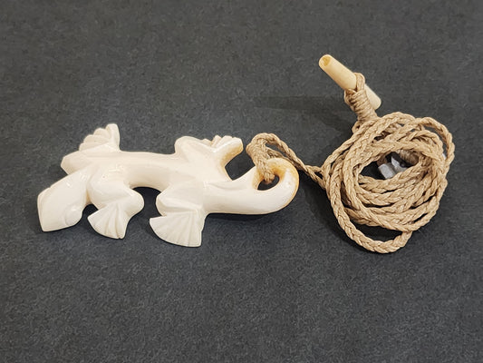 Lizard Pendant - Whalebone