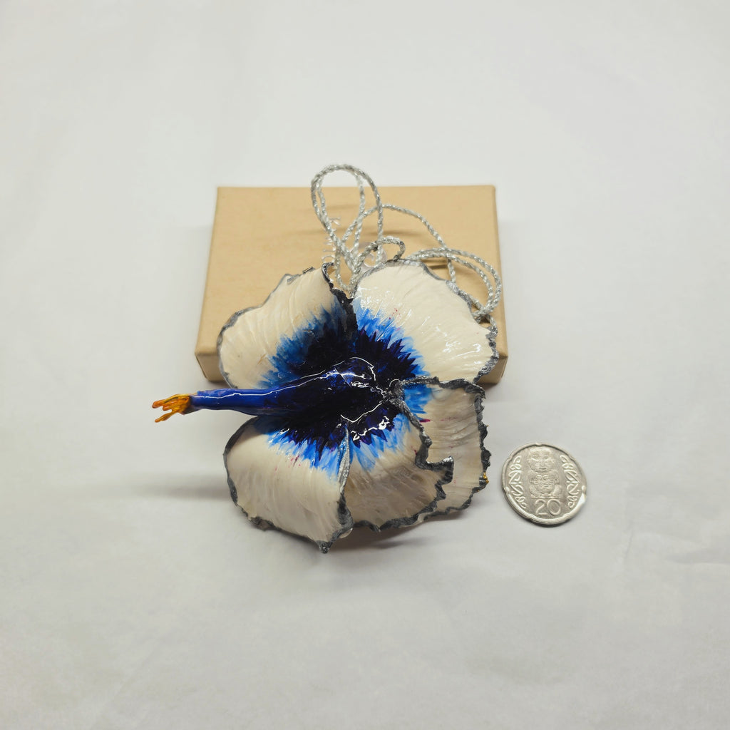 Hibiscus Pendant - Medium